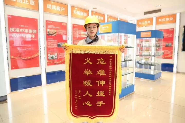 ���ܿڰ䲼�����������������¾���ˮŮ�� | ����LABA360|�ٷ���վӿ�ֺ��˹���