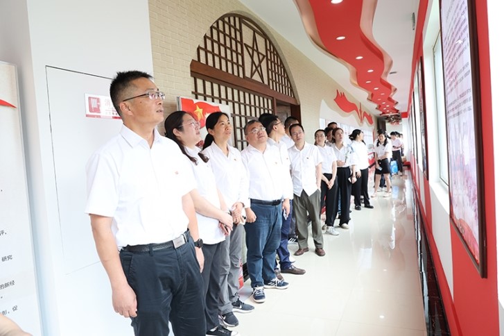 495de775770b40eb99e98adafd586ec1 495de775770b40eb99e98adafd586ec1